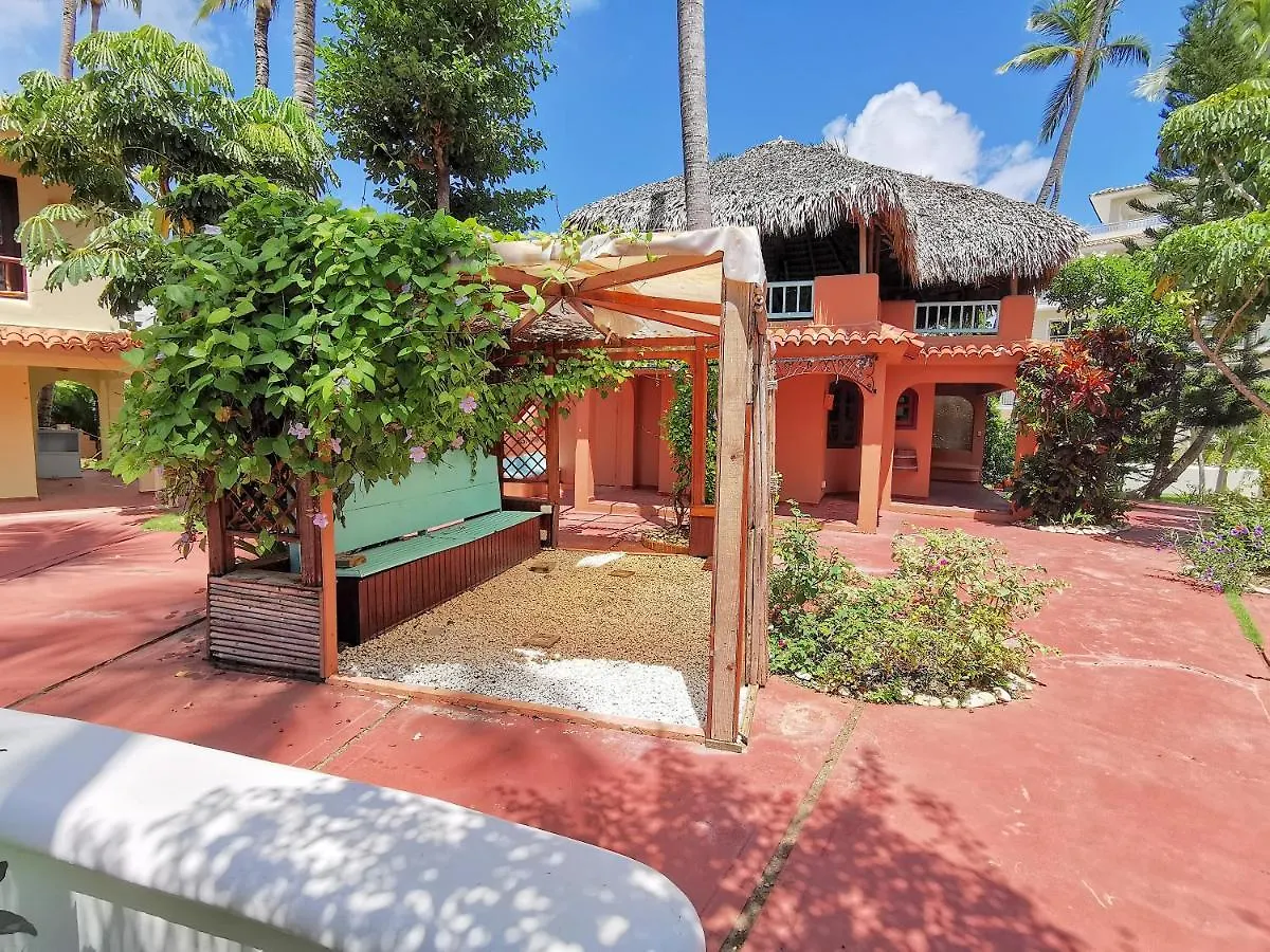 CASA CONFORTABLE 6 huéspedes EN LA PLAYA BAVARO WIFI BBQ Swimming Pool PARKING Apartamento Punta Cana