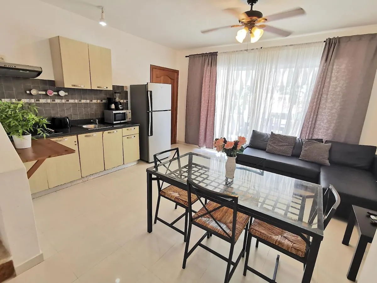 CASA CONFORTABLE 6 huéspedes EN LA PLAYA BAVARO WIFI BBQ Swimming Pool PARKING Apartamento Punta Cana