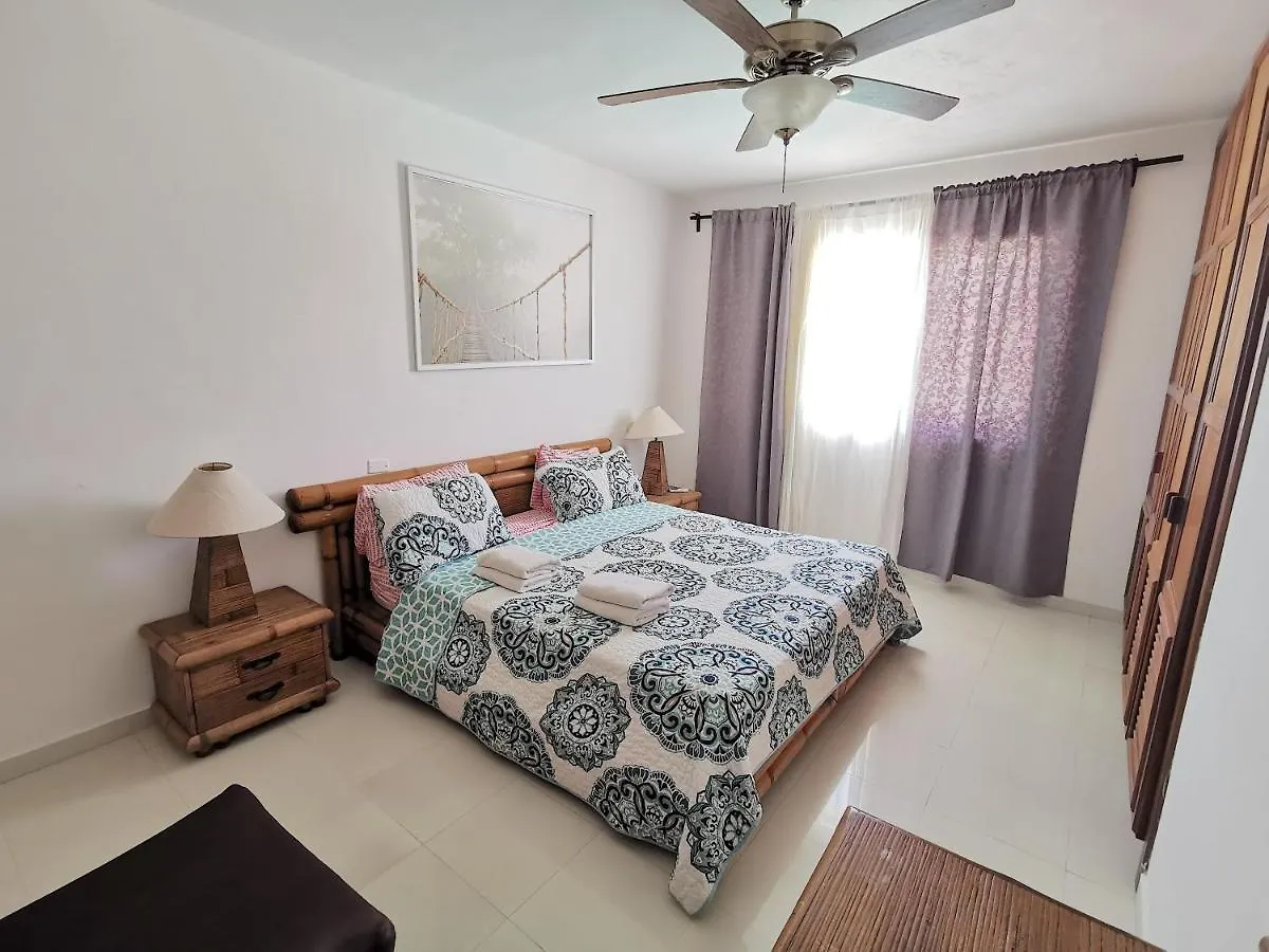 CASA CONFORTABLE 6 huéspedes EN LA PLAYA BAVARO WIFI BBQ Swimming Pool PARKING Apartamento Punta Cana