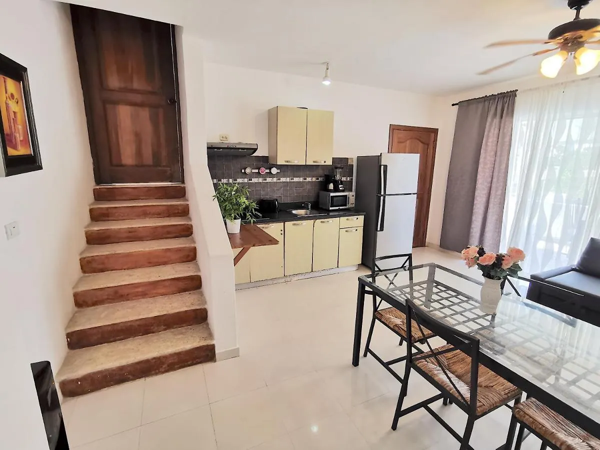 CASA CONFORTABLE 6 huéspedes EN LA PLAYA BAVARO WIFI BBQ Swimming Pool PARKING Apartamento Punta Cana
